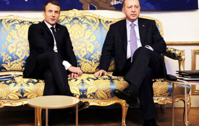 Fransa’daki Türk’lerden Cumhurbaşkan’ı Erdoğana Sevgi Gösterisi
